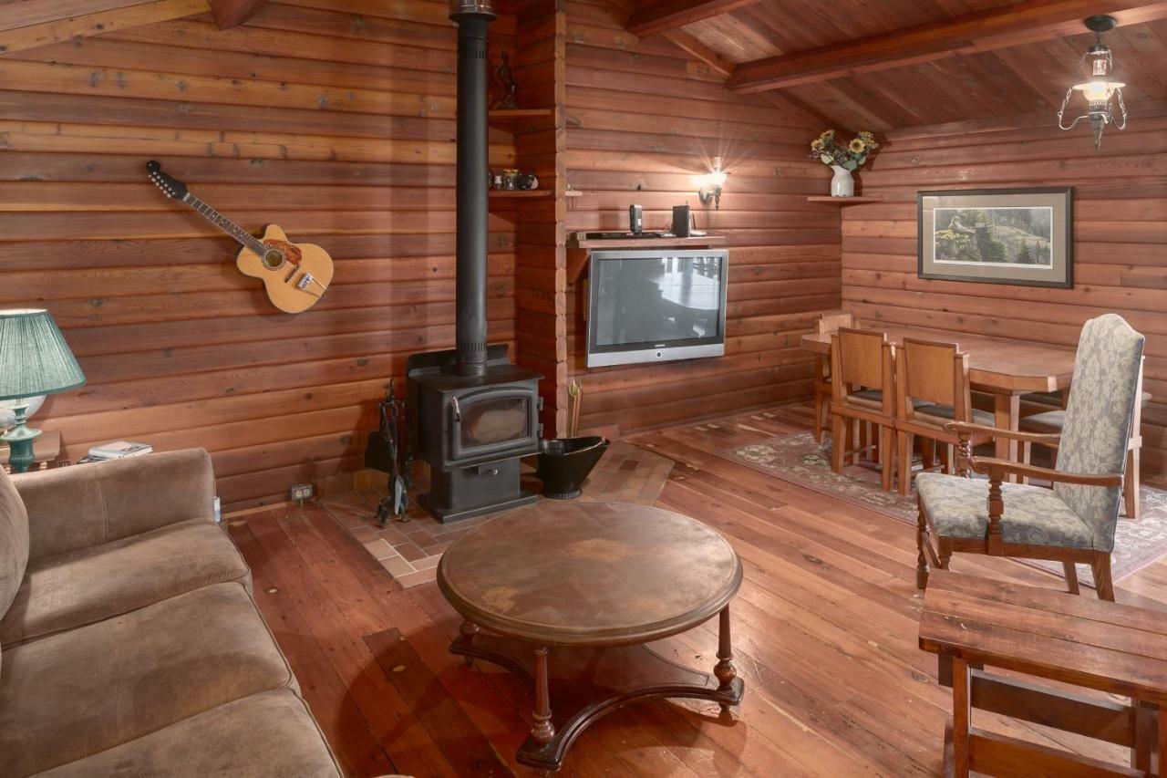 Creekside Cabin Fairmont Hot Springs Exterior photo
